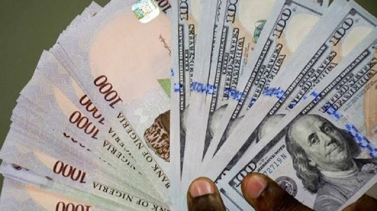 Nigerian Currency Redesign Controversy: Naira Slips by Almost 20%, Experts See Exchange Rate Reaching 1,000:1 USD Before Year End<br>